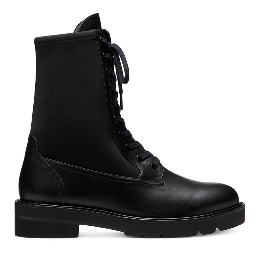 Flat block heel
Round toe
Stretch construction
Lightweight LIFT lug sole